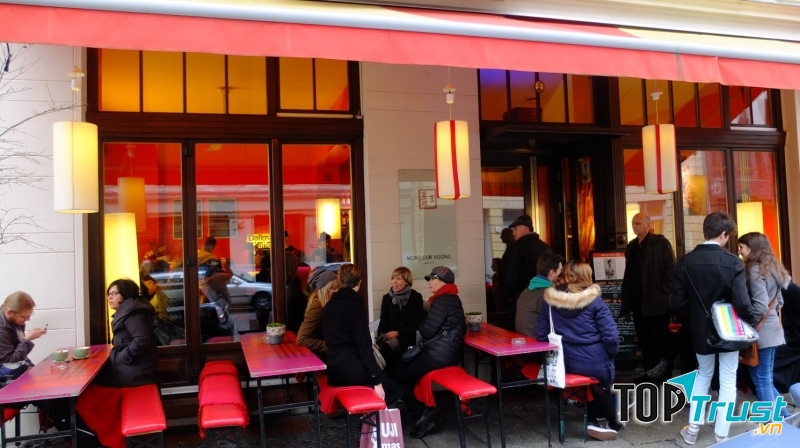 Nhà hàng Monsieur Vuong