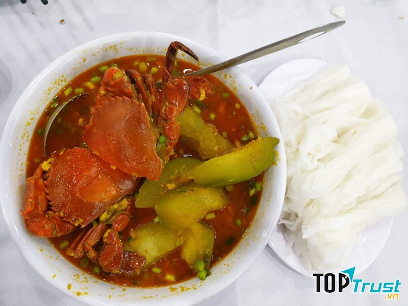 Nhà hàng nổi Bình Yên