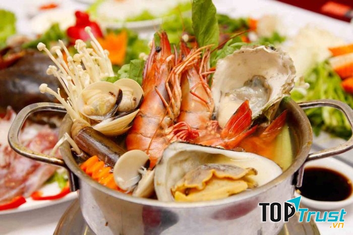 Nhà hàng nổi Nam Thành