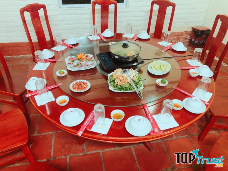 Nhà hàng Núi Sóc