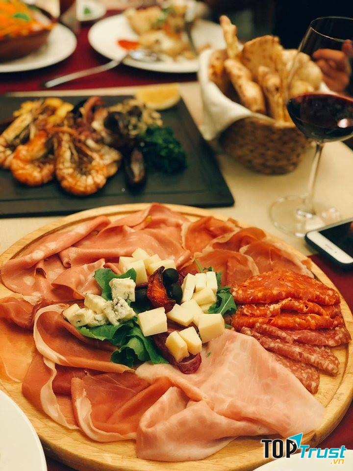 Nhà hàng Pendolasco - Thảo Điền