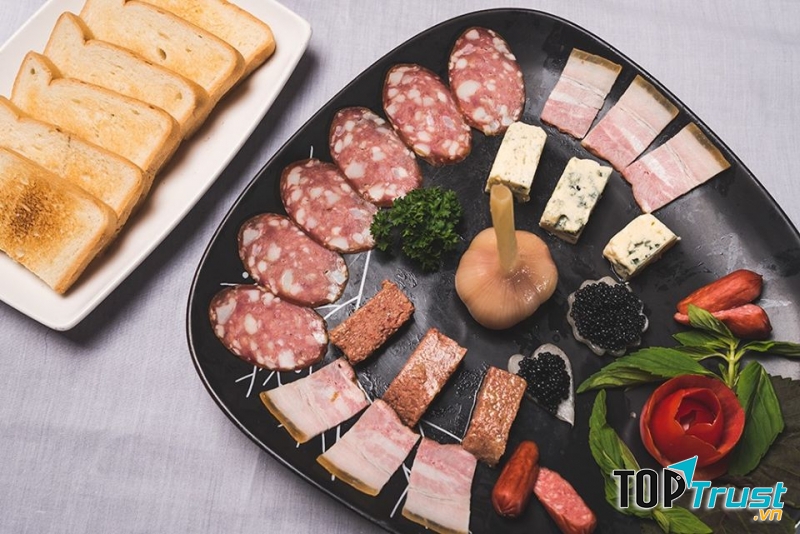 Nhà hàng Phi Phố Biển