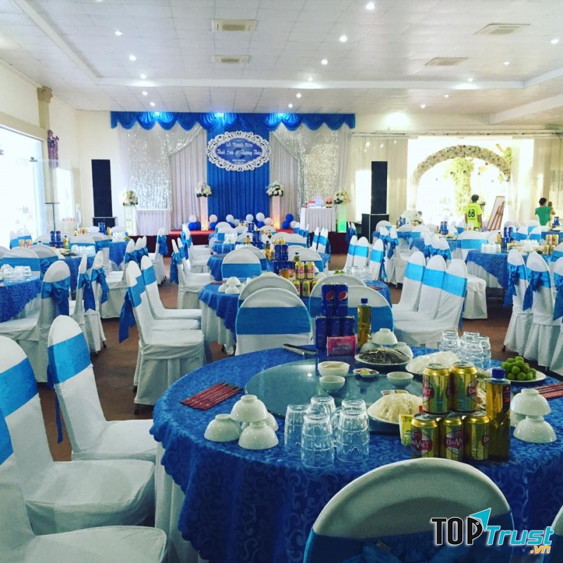 Nhà hàng Phố Núi