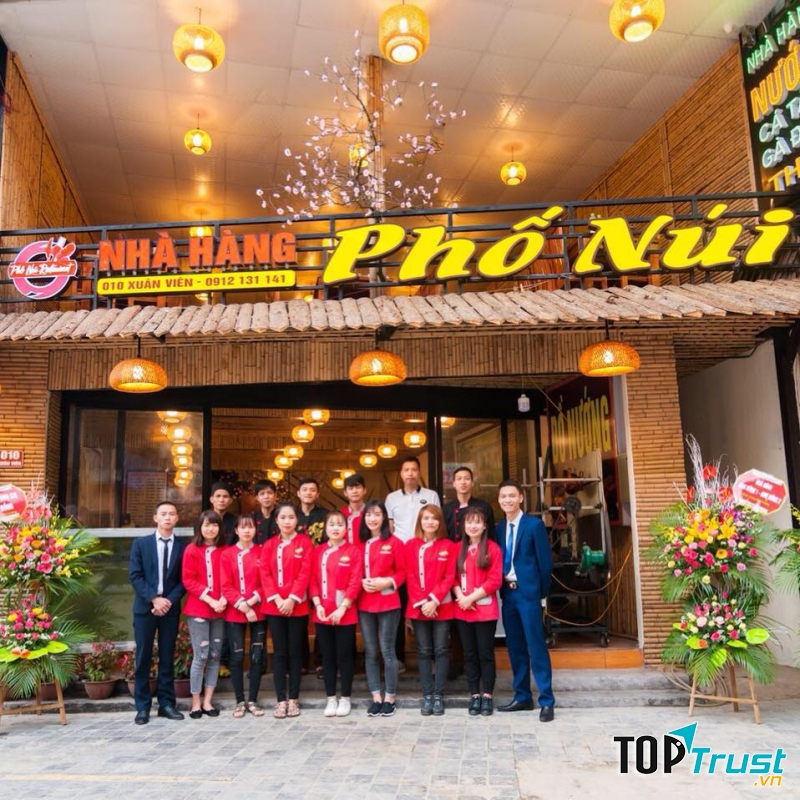 Nhà hàng Phố Núi