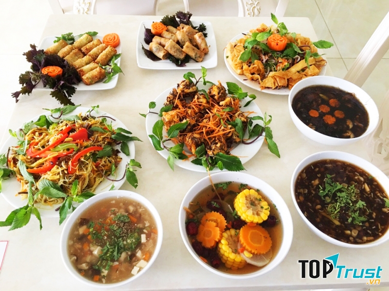 NHÀ HÀNG PHÚ LÀNH ﻿