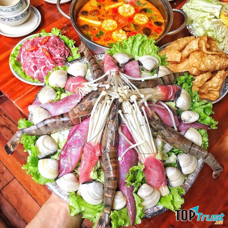 Nhà Hàng Quán Xưa