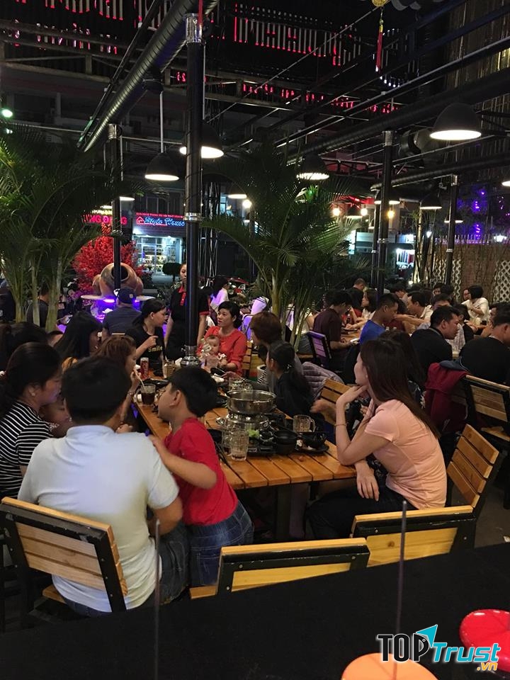 Nhà hàng Queen BBQ Buffet Nướng & Lẩu