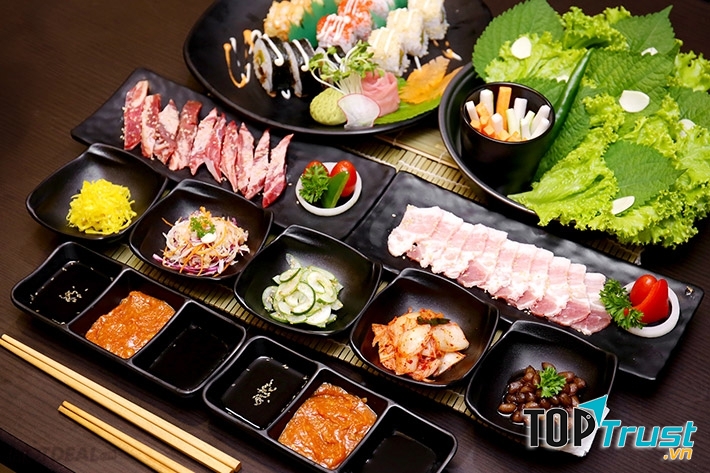 Đồ ăn tại Samurai BBQ & Sushi Buffet rất được lòng thực khách