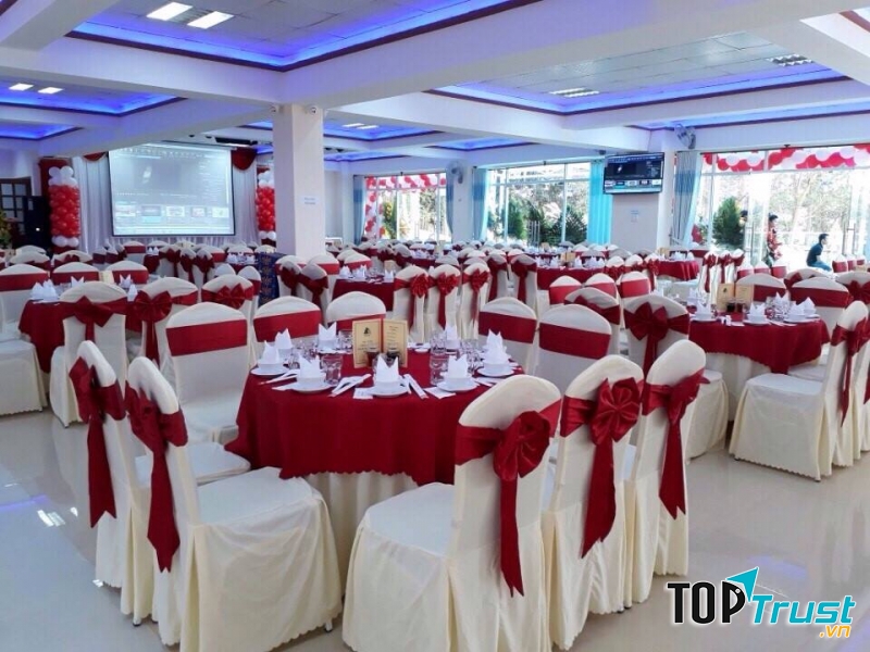 Nhà hàng Sơn Phát