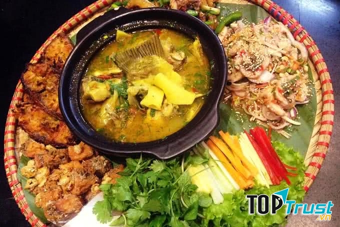 Món ăn tại nhà hàng