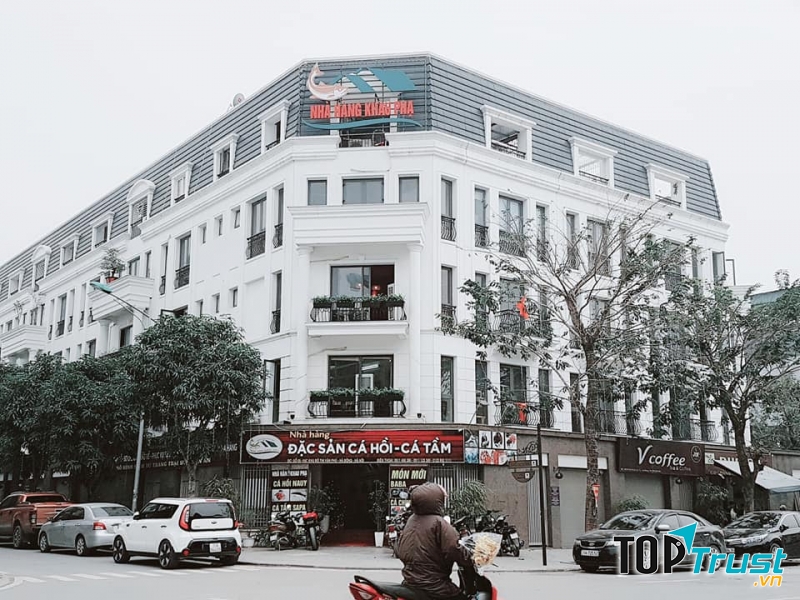 Nhà Hàng Thác Bạc - Thác Ong Khau Phạ