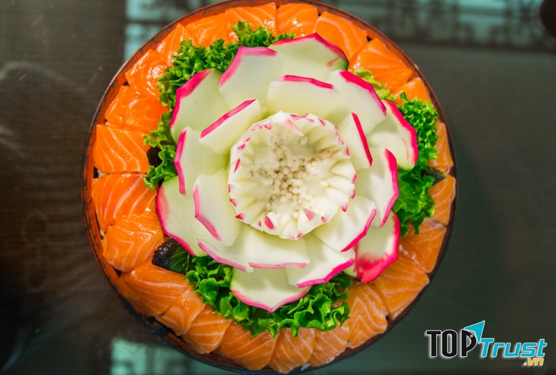 Các món ăn ở đây vô cùng đặc biệt, được chế biến kĩ lưỡng thơm ngon vô cùng