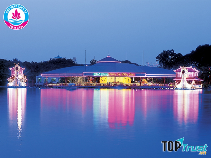 Nhà hàng Thủy Tạ Đầm Sen