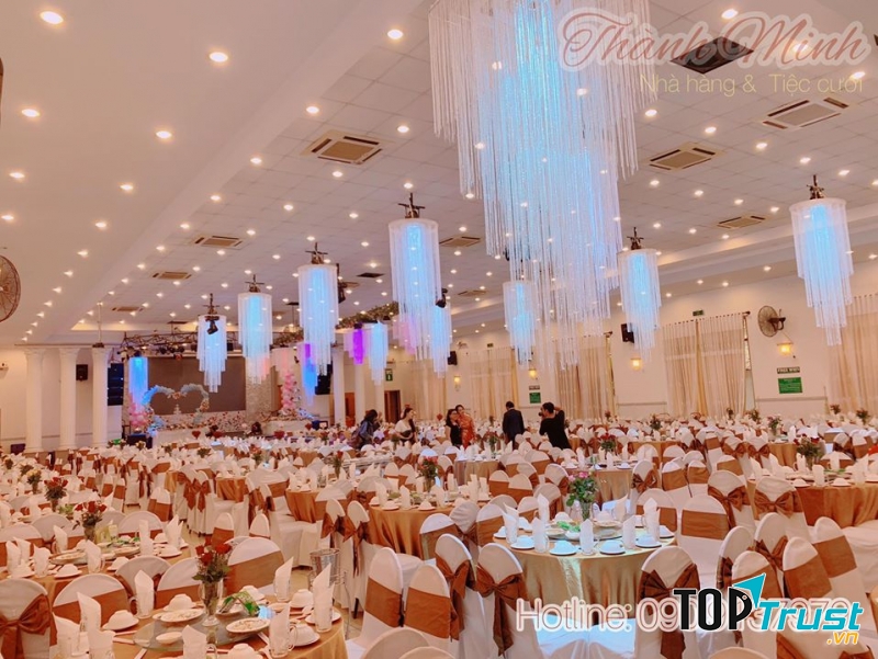 Không gian nhà hàng