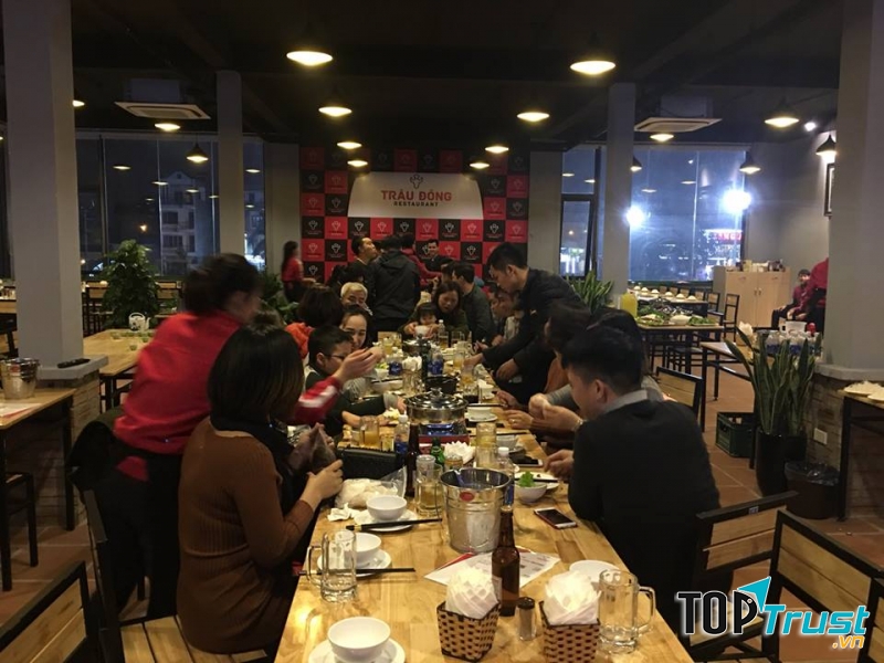 Không gian nhà hàng