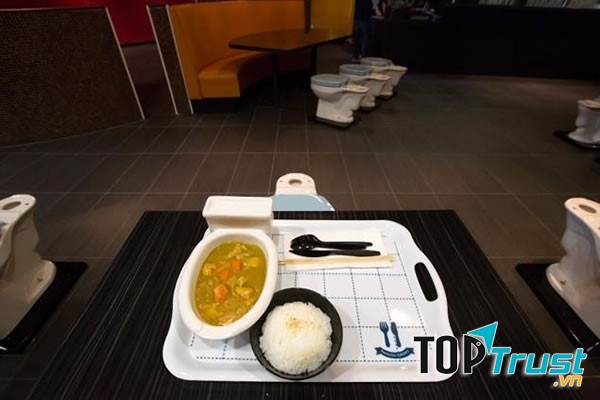 Nhà hàng bồn cầu