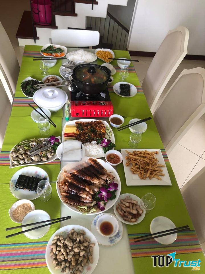 Nhà Hàng Tuyên Hải Sản