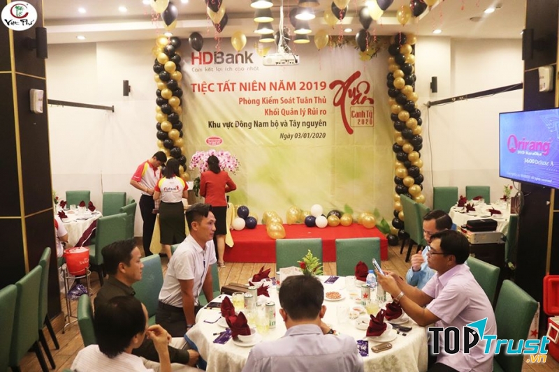 Tất niên tổ chức tại Việt Phố