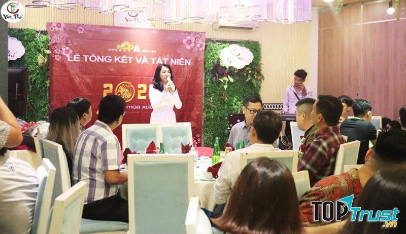 Tất niên tổ chức tại Việt Phố