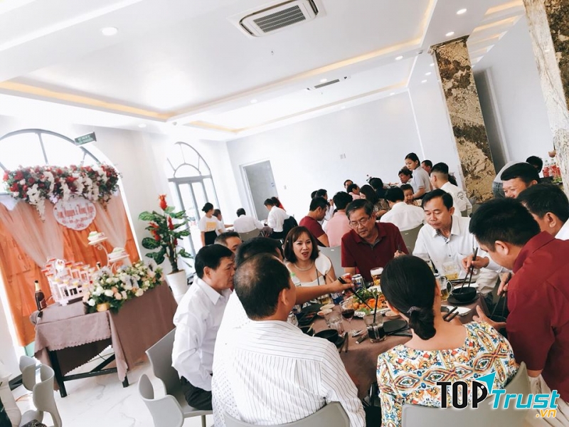 Nhà hàng Vườn Xuân