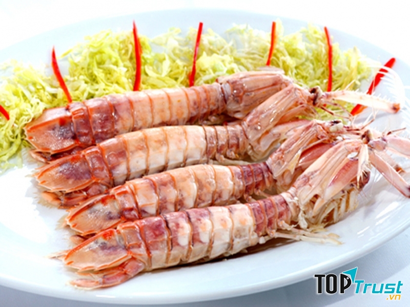 Nhà hàng Xóm Vắng 3 là một trong những nhà hàng hải sản ngon nhất ở Tây Hồ