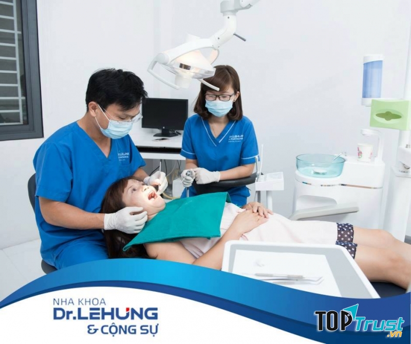 Nha khoa Dr. Lê Hưng và Cộng sự
