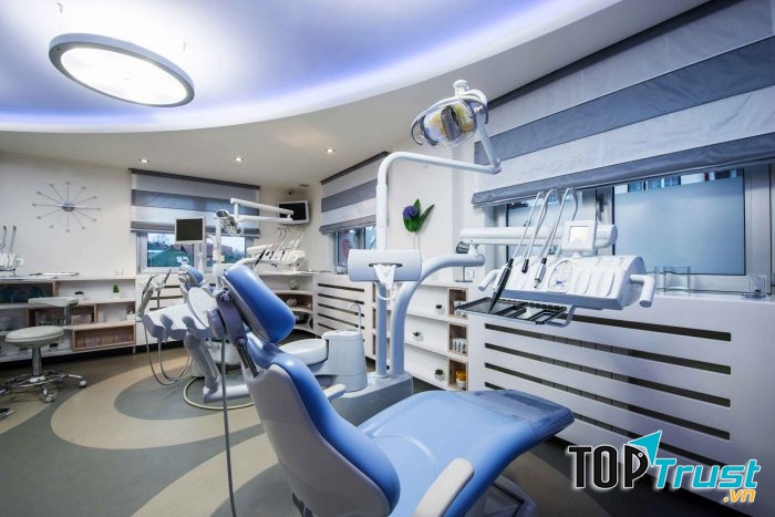 Nha khoa Paris 97 Cộng Hòa được trang bị đầy đủ máy móc để là “trợ thủ đắc lực” giúp bác sĩ mang lại cho bệnh nhân những ca hỗ trợ điều trị, thẩm mỹ răng chất lượng.﻿