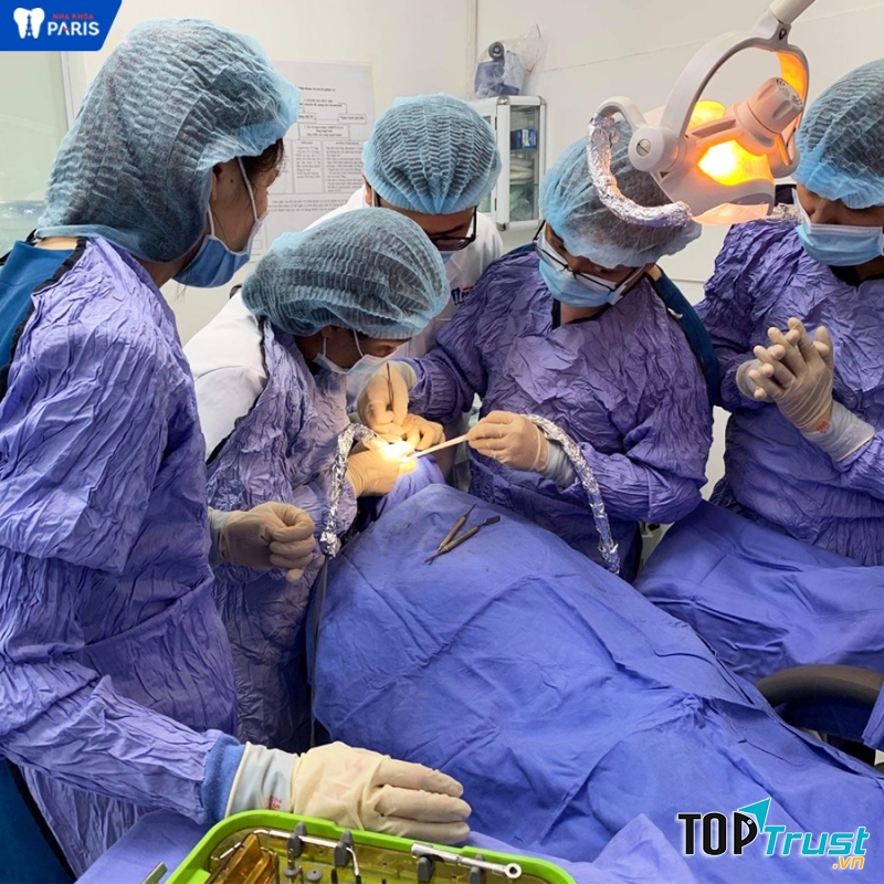 Nha khoa Paris