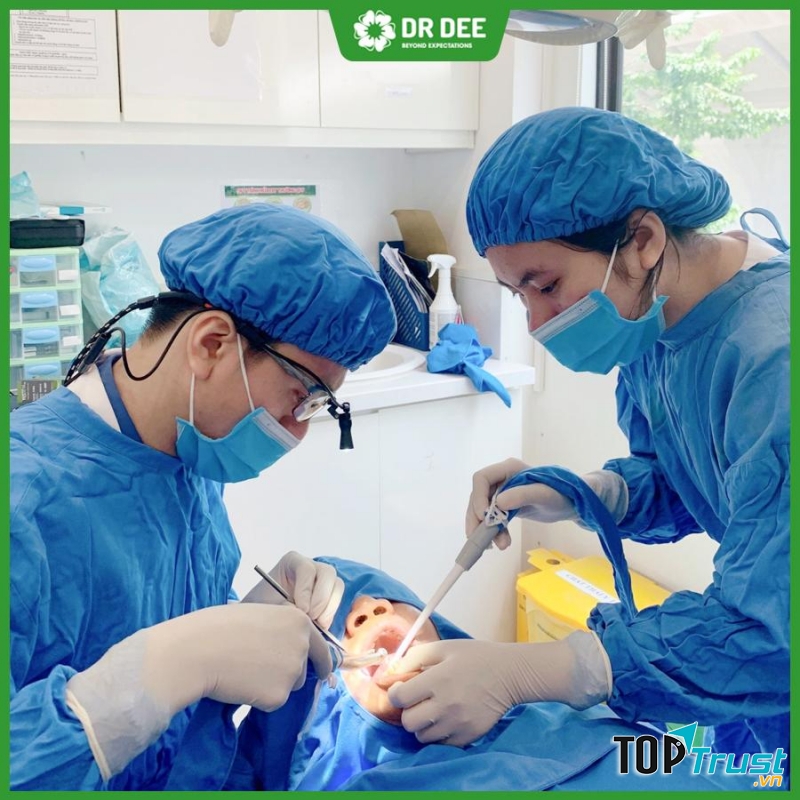 Nha Khoa Quốc Tế DR DEE