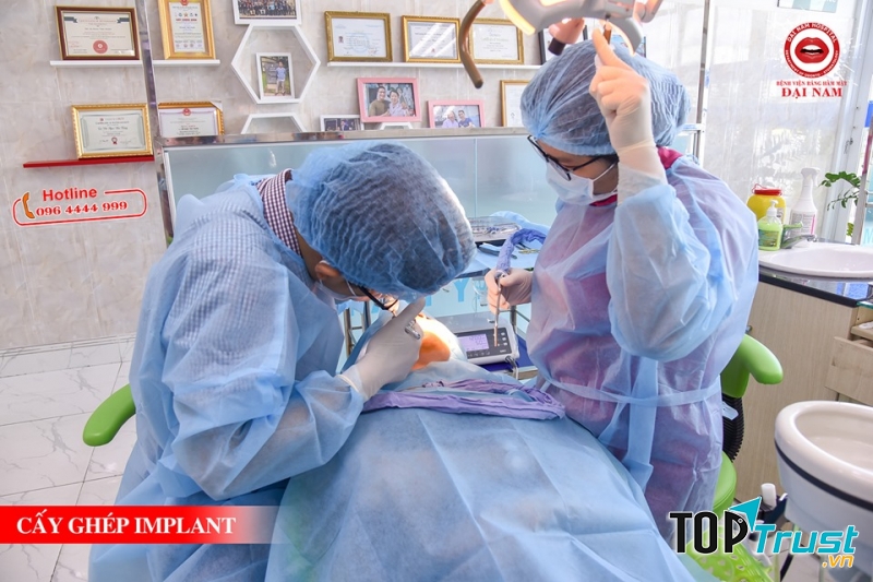 Bên cạnh niềng răng thì tại Nha khoa Sài Gòn còn có dịch vụ cấy ghép Implant