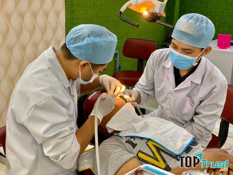 Nha Khoa Thẩm Mỹ & Spa Hồng Ân