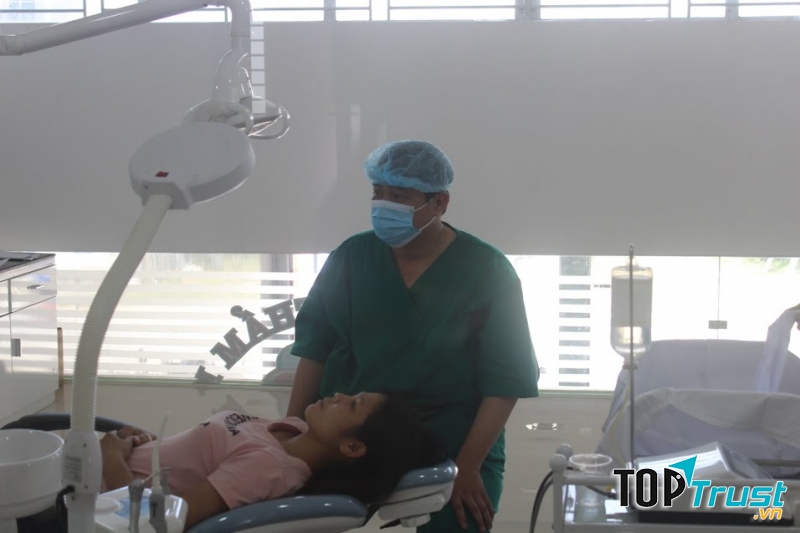 Nha khoa thẩm mỹ Hoàng Dung