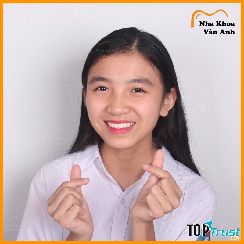 Nha Khoa Vân Anh.