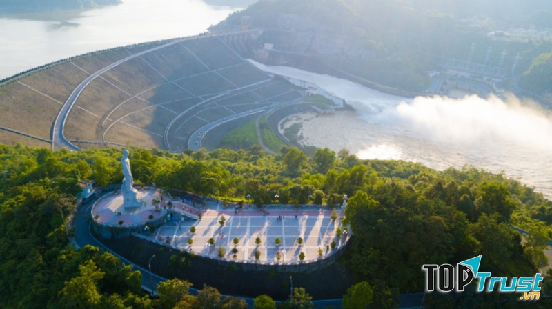 Nhà máy thủy điện Hòa Bình