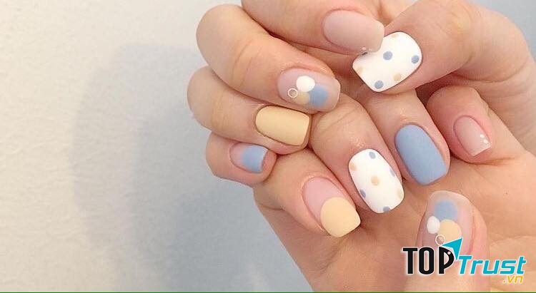 Nhà mình nail & beauty