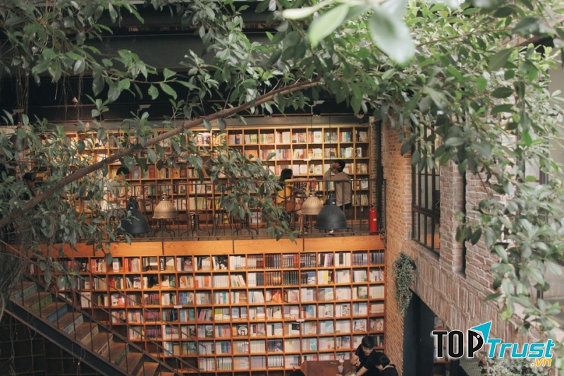 Nhã Nam Books N' Coffee