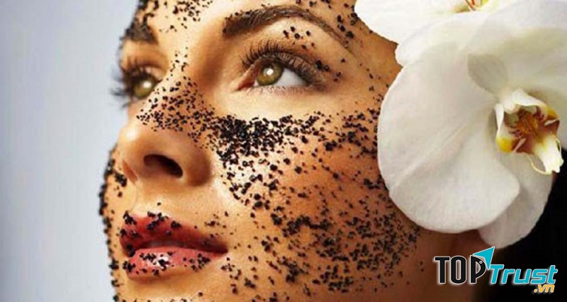 Sử dụng bã cà phê vốn được biết đến như một phương pháp làm đẹp hữu ích và tiết kiệm
