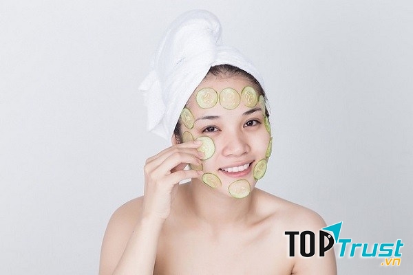 Nhả nắng nhờ dưa leo và sữa tươi