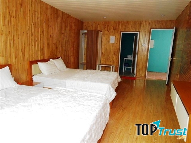 Gần đây có nhiều điểm vui chơi, ăn uống ngon bổ