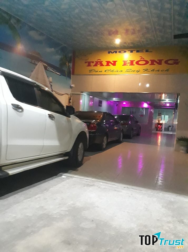 Nhà nghỉ Tân Hồng