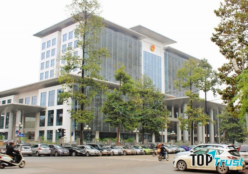 Mặt trước của tòa nhà Quốc Hội