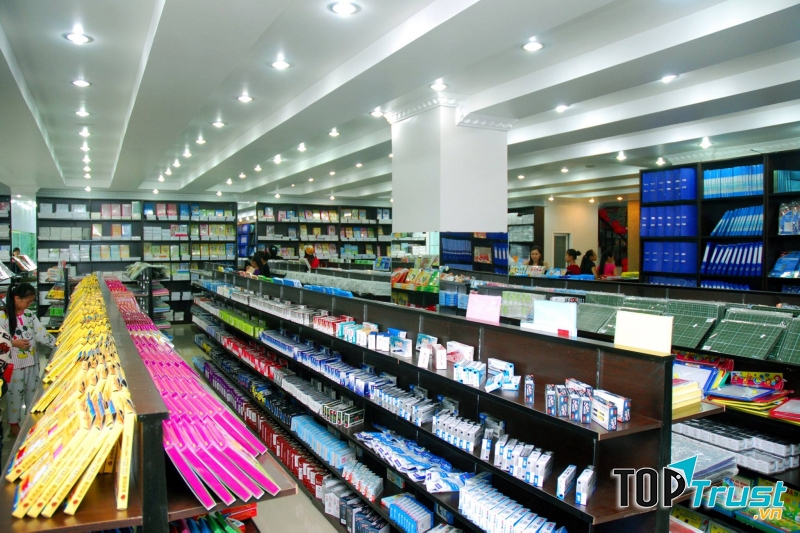 Nhà sách Hà Công Luận