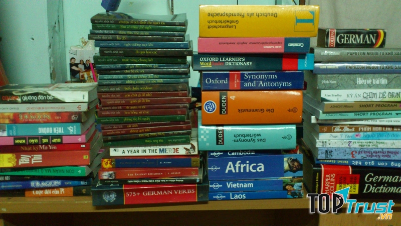 Nhà sách Nguyên Lộc