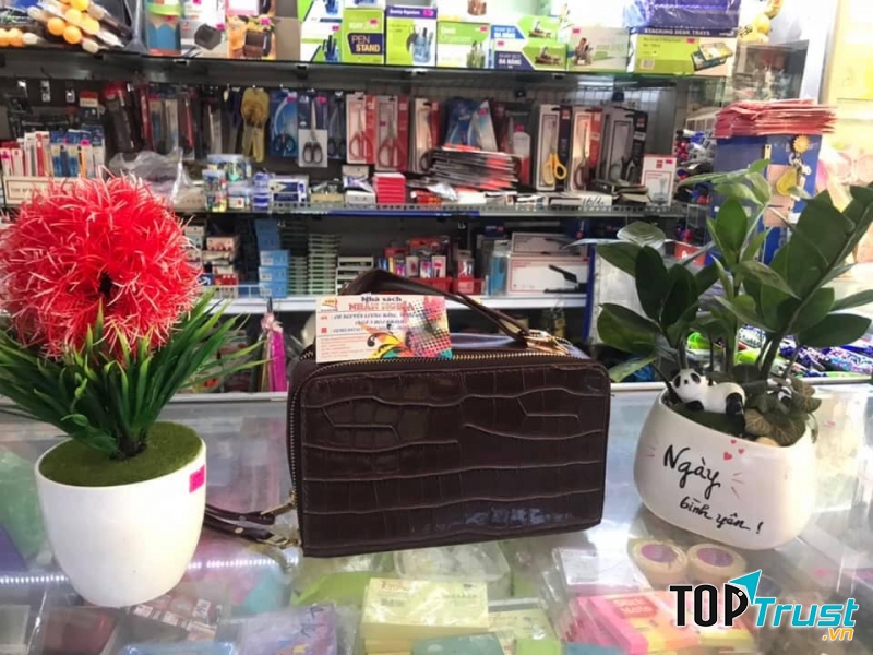 Nhà sách Nhân Nghĩa