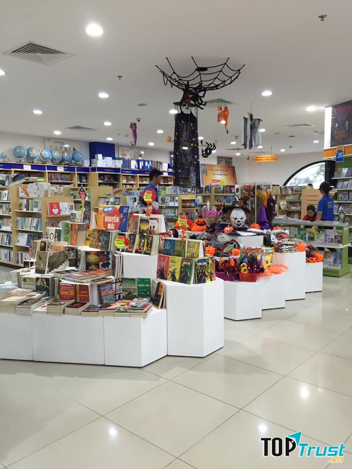 Nhà sách Phương Nam