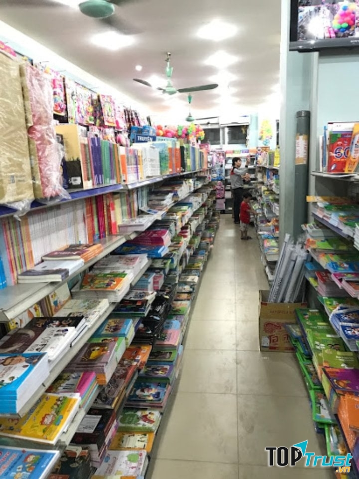 Nhà Sách Tiền Phong