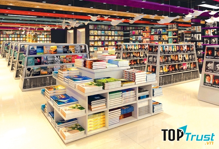 Nhà sách Văn Hóa Vinh đa dạng với nhiều thể loại sách khác nhau