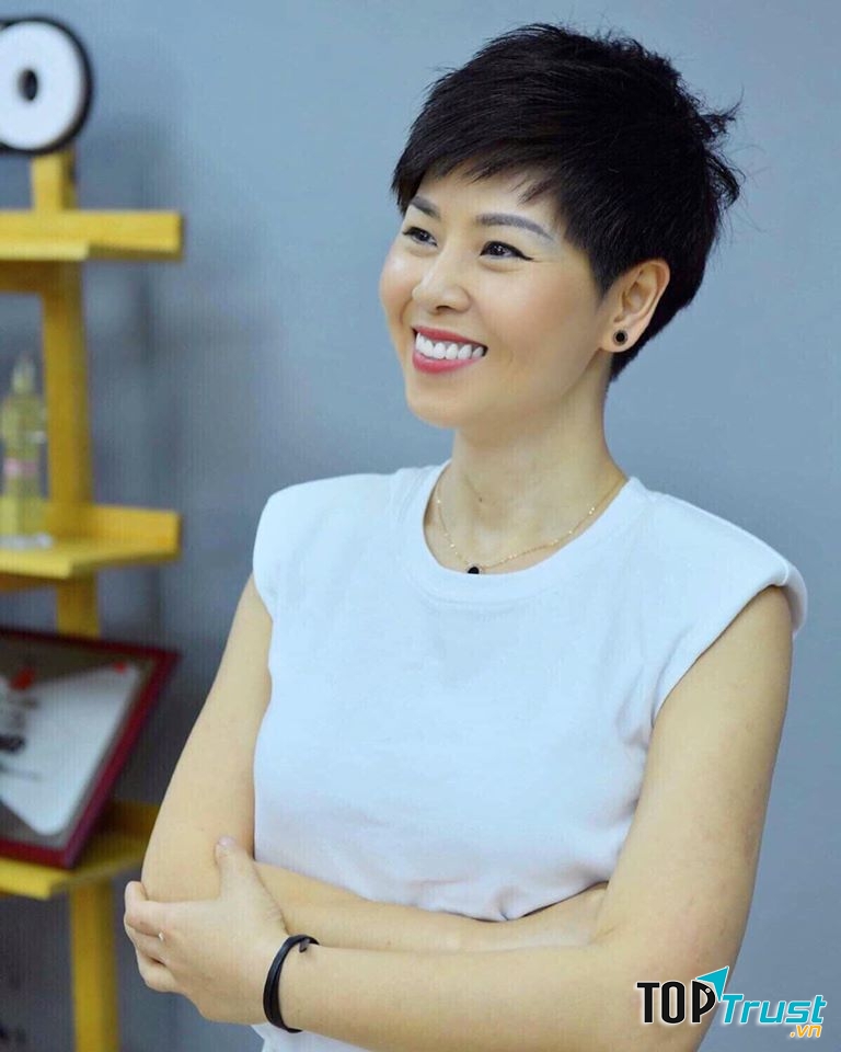 Nhà tạo mẫu tóc Hậu