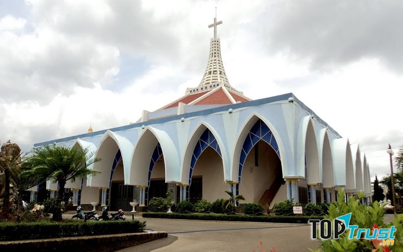 Địa chỉ: 715 Trần Phú, TP. Bảo Lộc, T. Lâm Đồng