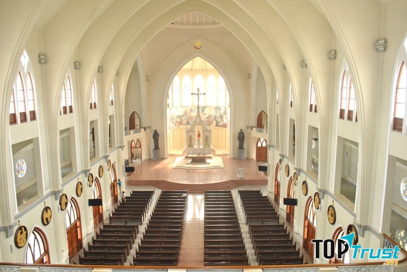 Kiến trúc bên trong rất đặc sắc